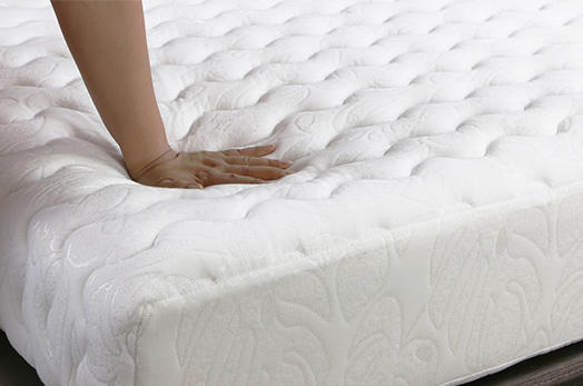 What are the mattress fabrics and the characteristics of different fabrics